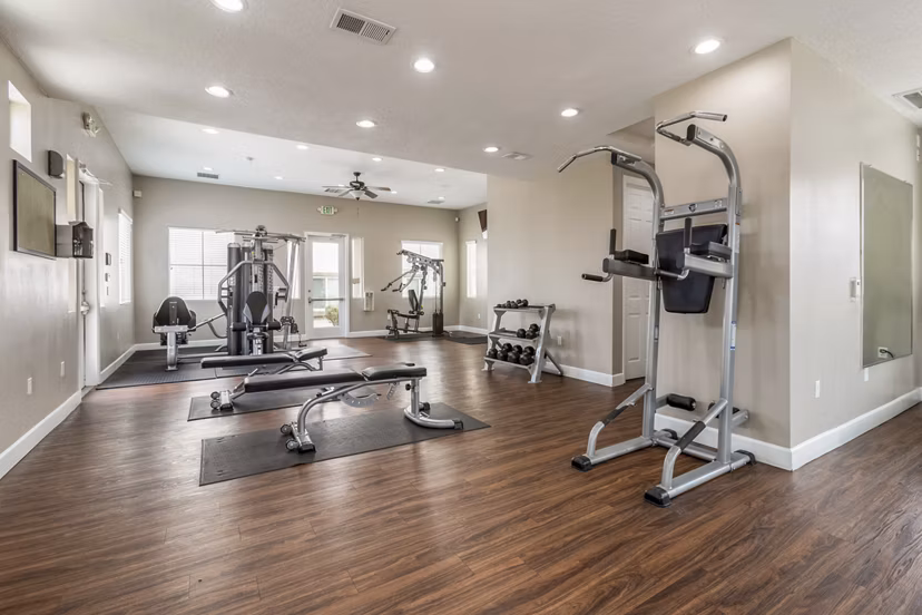 fitness center at Diamond Mesa Apartments