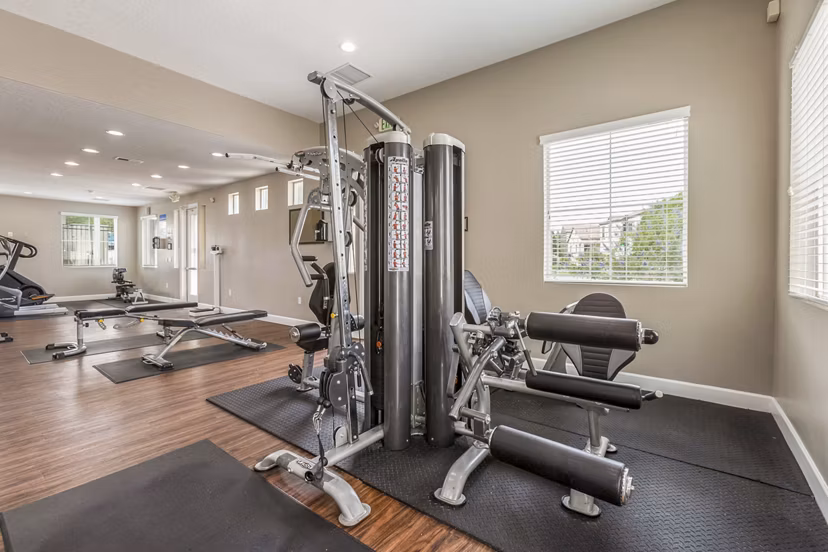 fitness center at Diamond Mesa Apartments