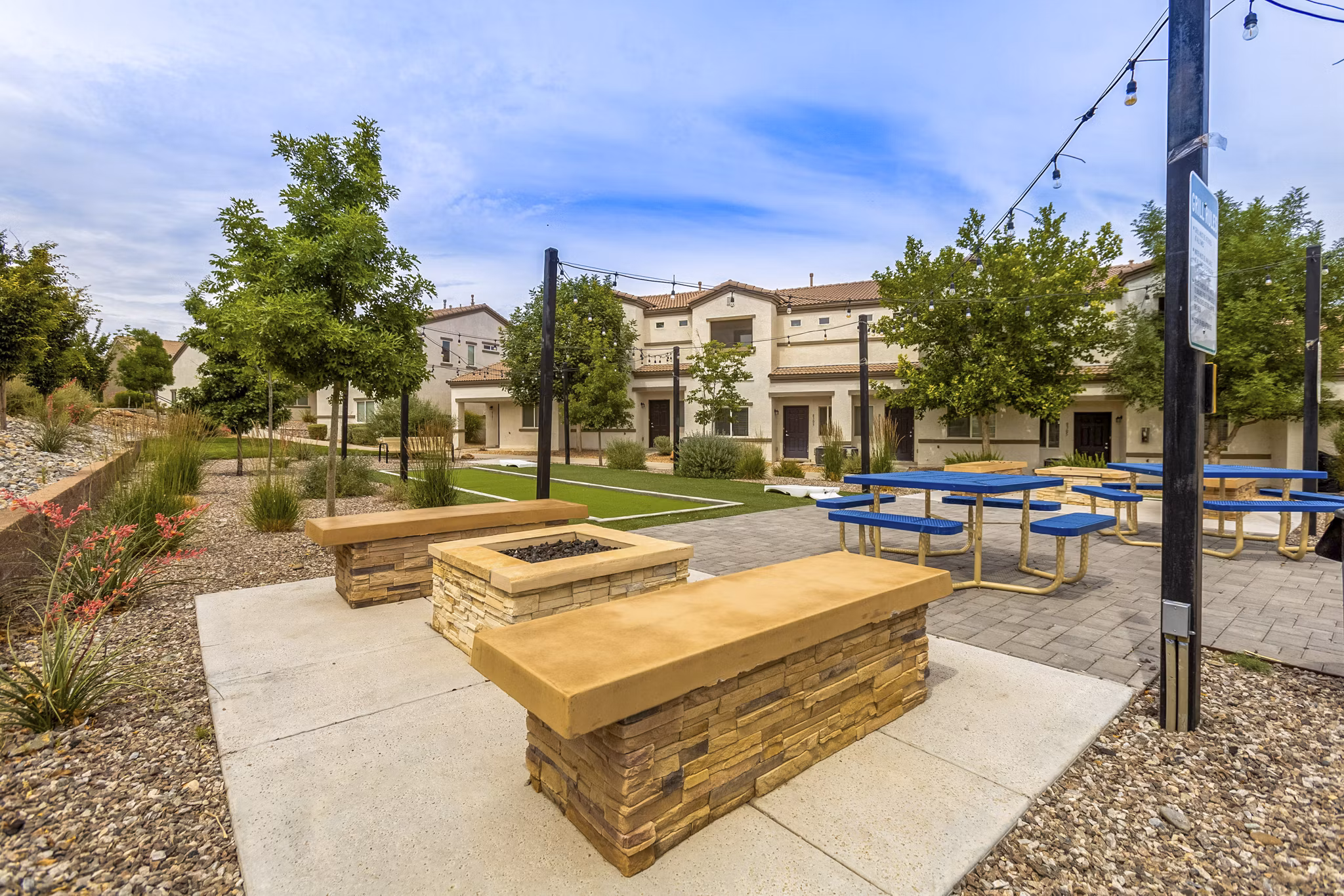 fire pit at Diamond Mesa Apartments