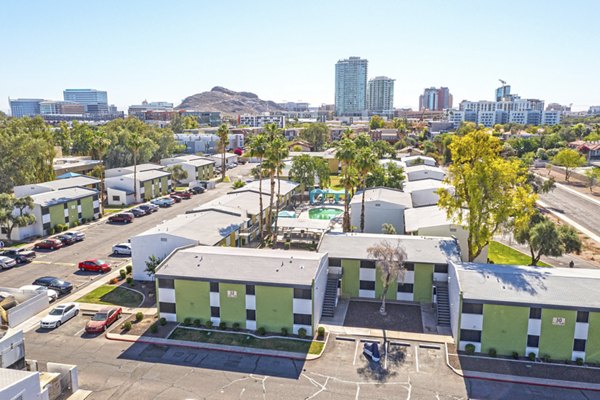 building at Westmount at Downtown Tempe Apartments