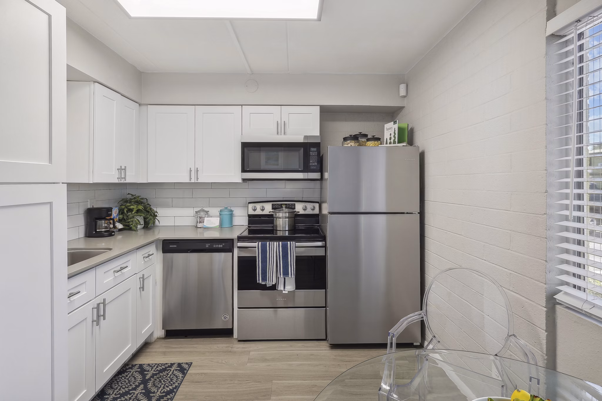 kitchen at Highpoint Club Apartments