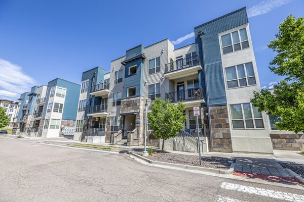 building/exterior at Arista Uptown Apartments