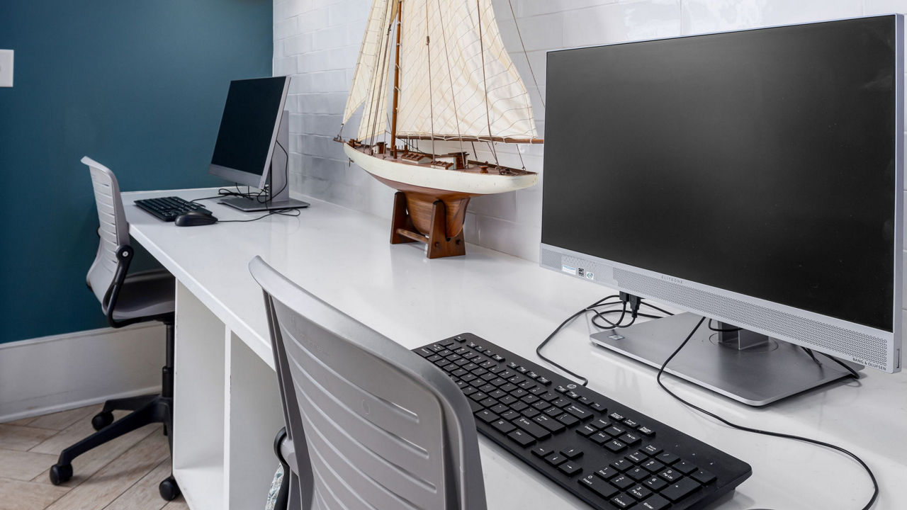 Work space at Headwaters At Autumn Hall Apartments (1 of 2)