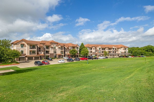 exterior at Ladera Apartments