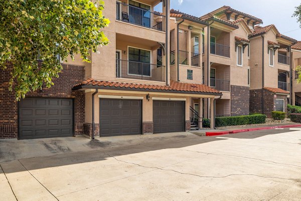 exterior at Ladera Apartments