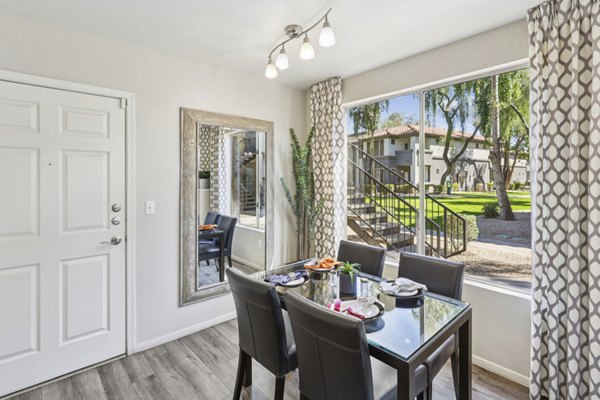 dining room at Vista Grove Apartments