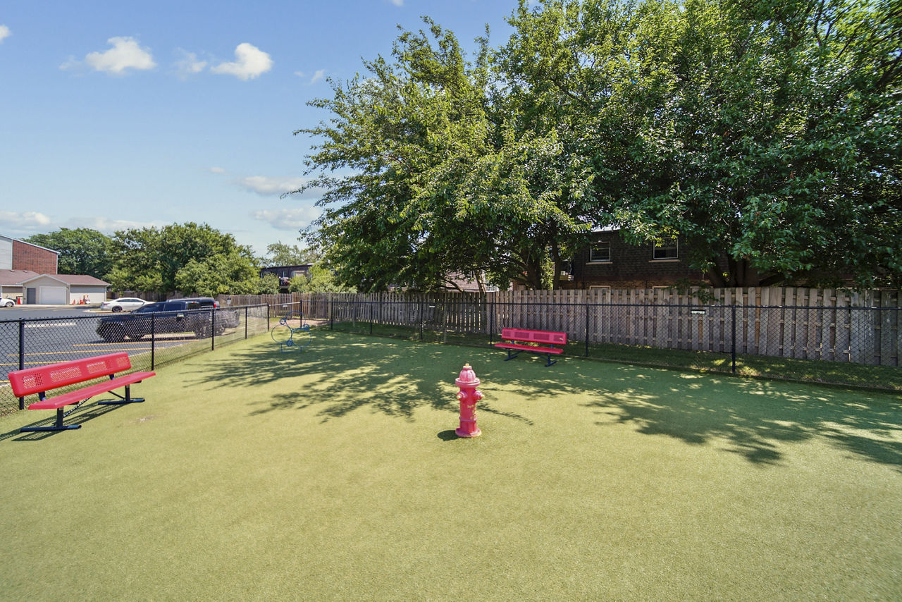 Dog park at Waterford Place Apartments