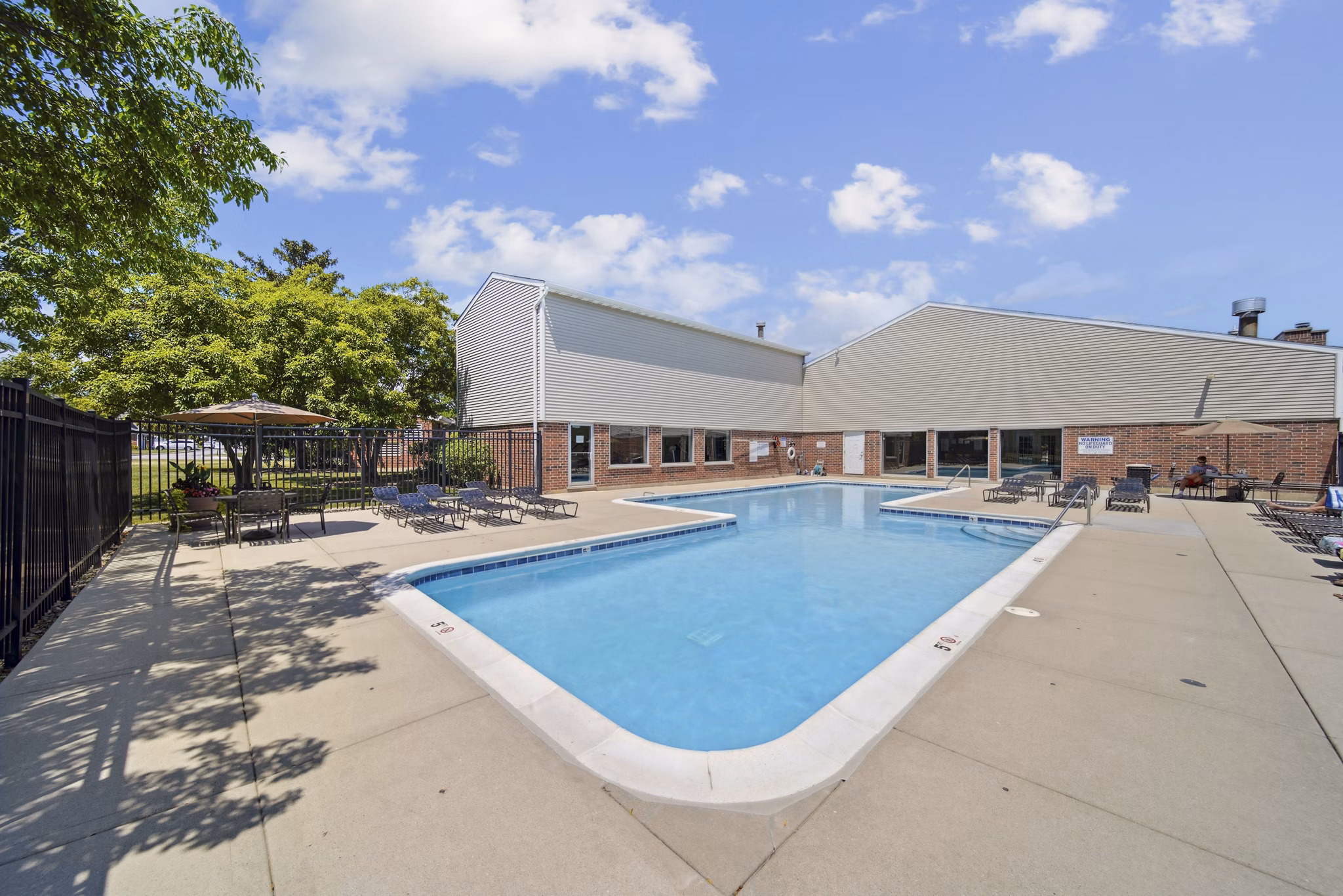pool at Waterford Place Apartments Apartments