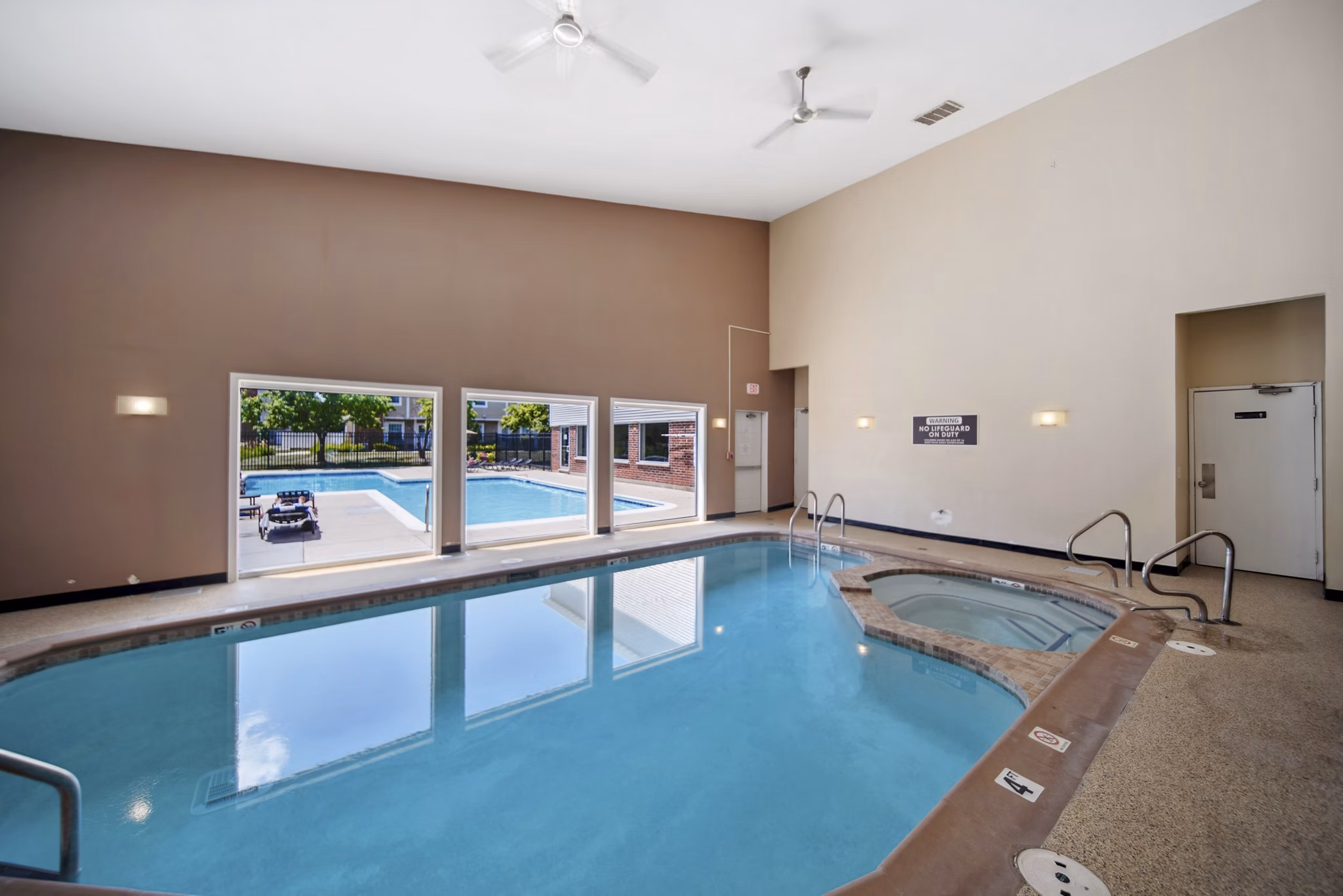 pool at Waterford Place Apartments Apartments