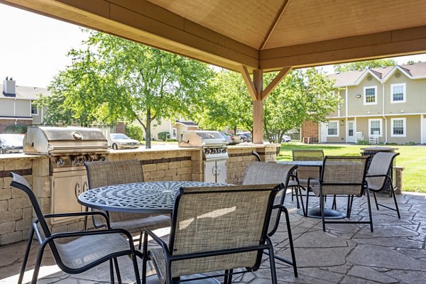 grill area at Waterford Place Apartments