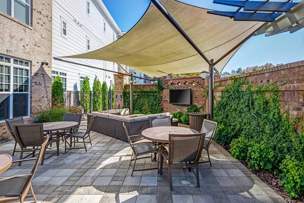 grill area at Whitehall Parc Apartment Homes