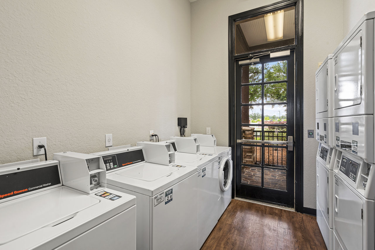 Laundry room at Effingham Parc