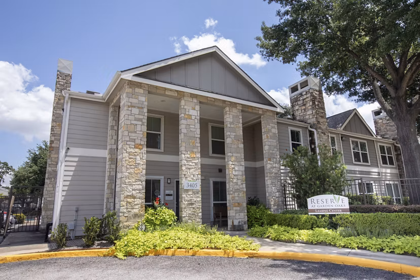 Reserve at Garden Oaks: Signage for luxury apartments in a vibrant community