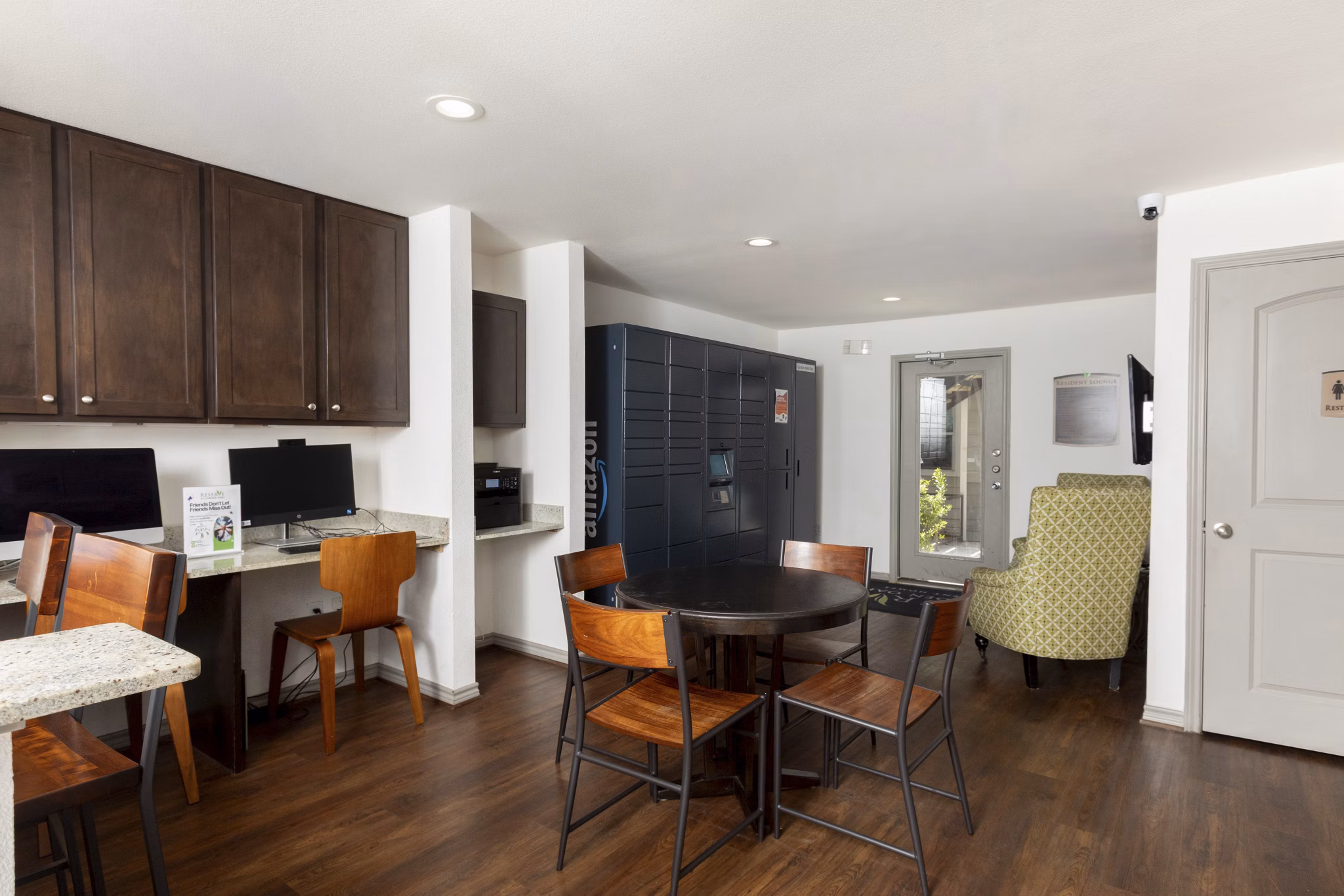 Clubhouse/Lobby at Reserve at Garden Oaks Apartments