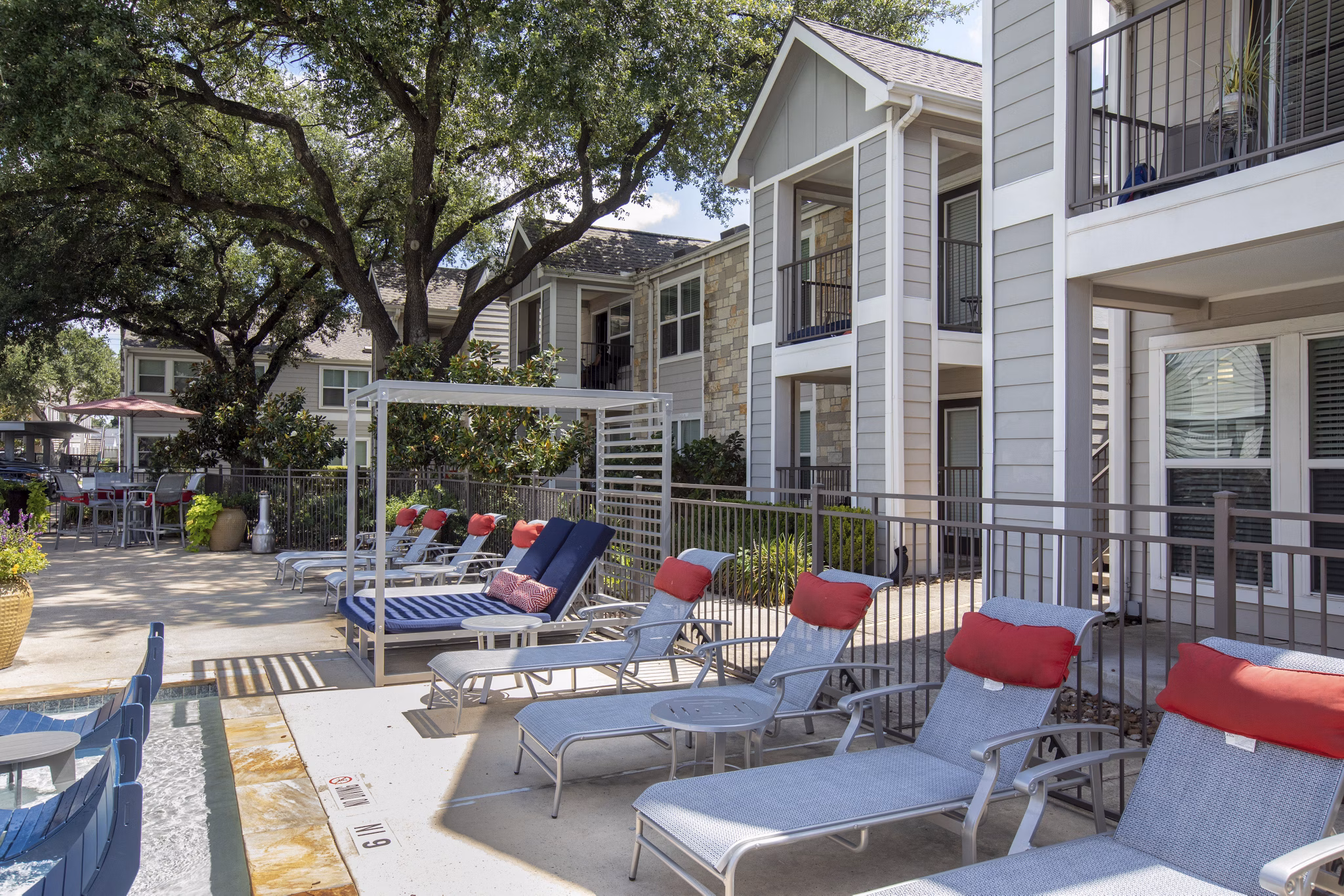 Patio at Reserve at Garden Oaks Apartments