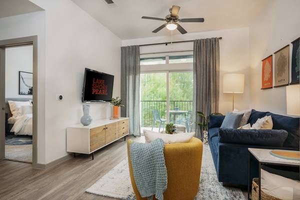 living room at Lakeshore Pearl Apartments