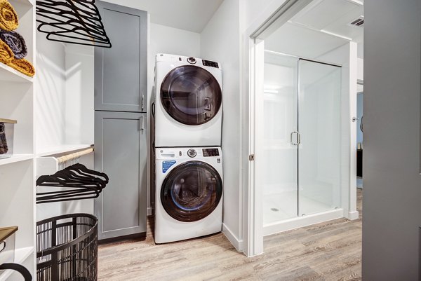 laundry room at Lakeshore Pearl 2 Apartments