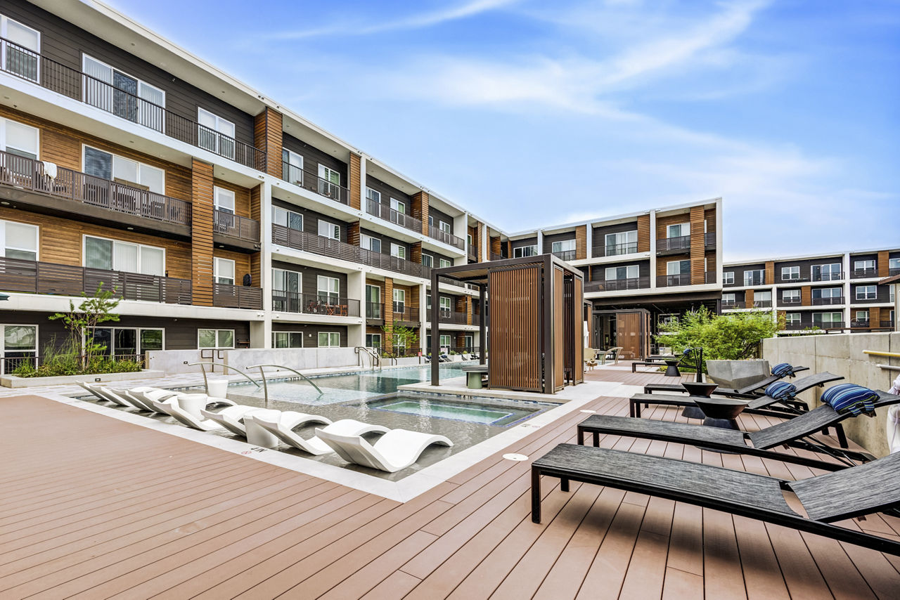 Lakeshore Pearl Austin Tx 4 of 12
