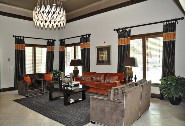 Clubhouse featuring modern interiors and cozy seating at Avanti Cityside Apartments