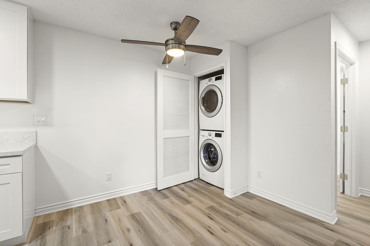 Laundry room at Ocean Breeze Apartments (1 of 3)