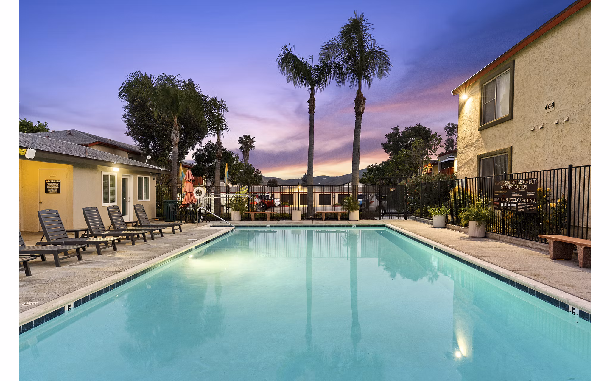 pool at Whispering Oaks Apartments 