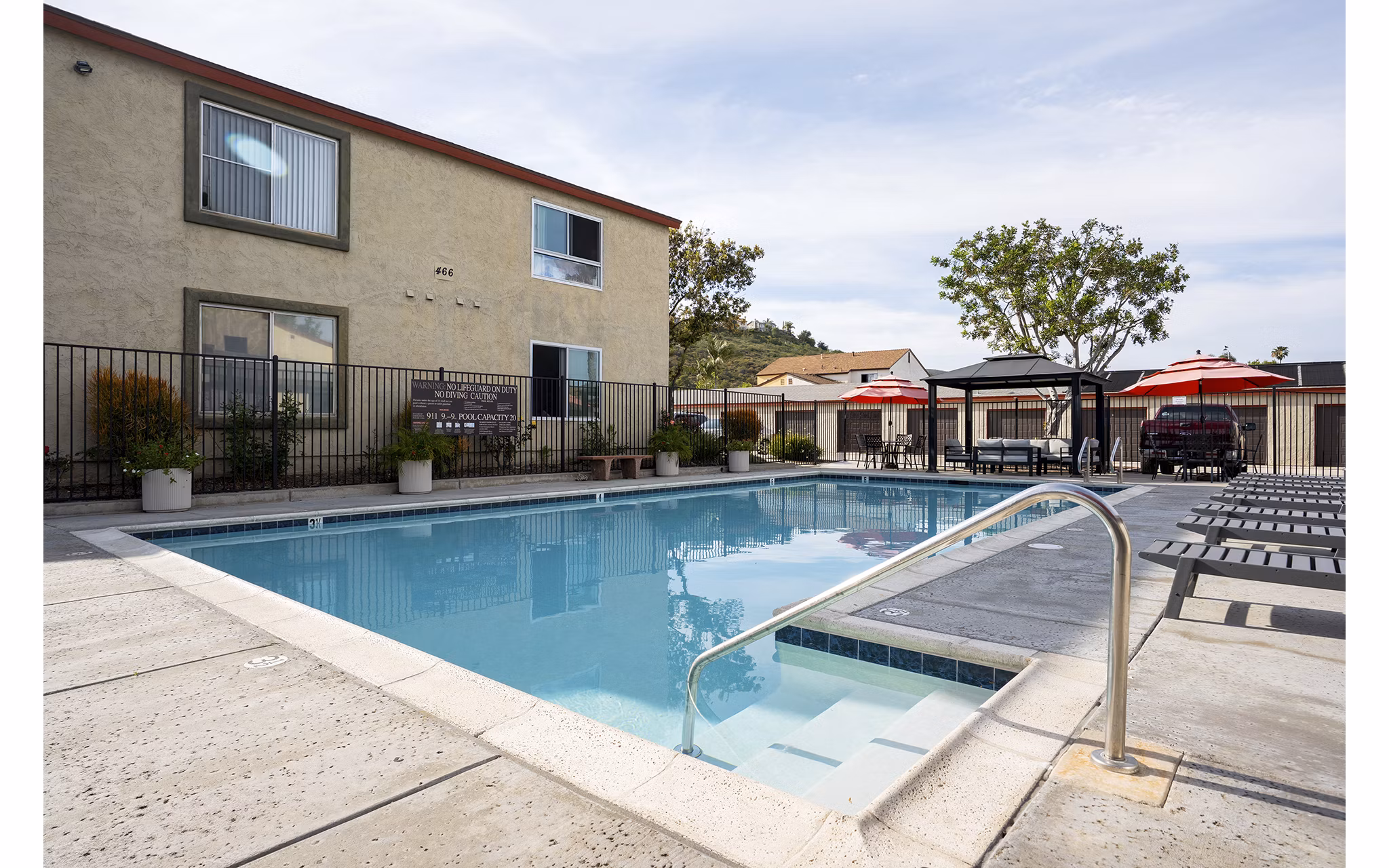pool at Whispering Oaks Apartments 