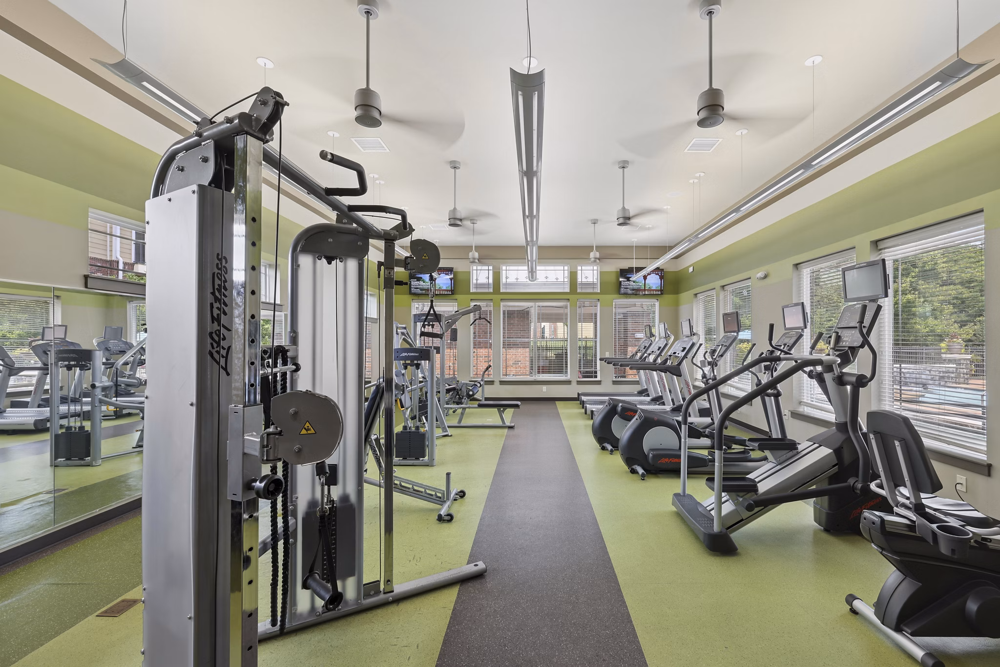 fitness center at Stone Pointe Apartments 