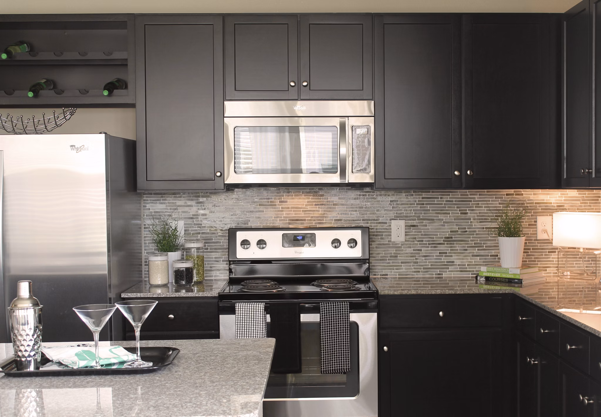 kitchen at Stone Pointe Apartments
