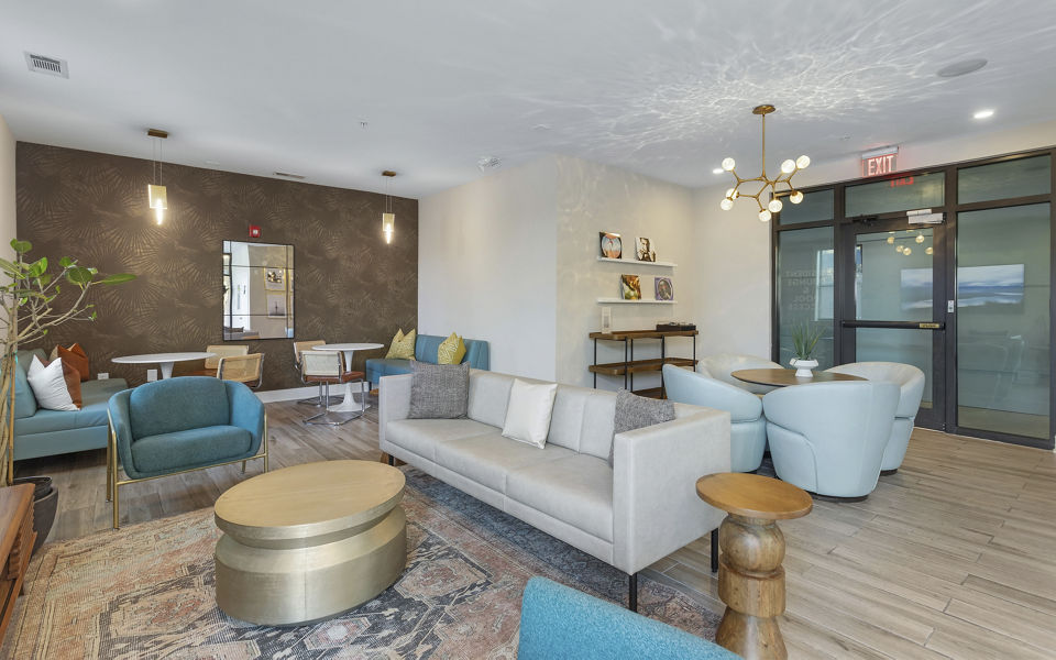 clubhouse at 400 Meeting Apartments 