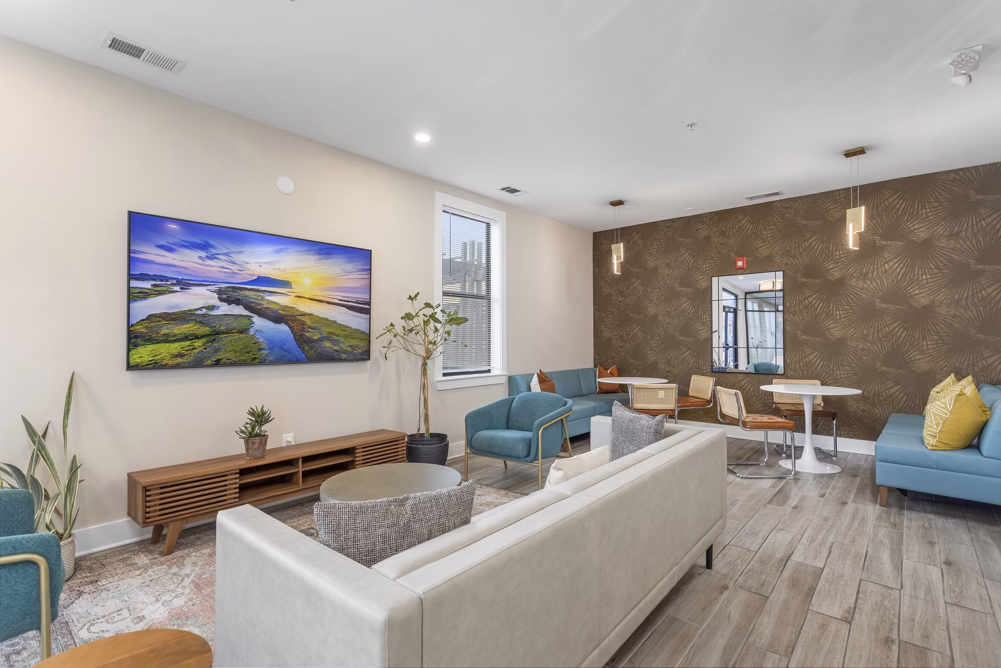 clubhouse at 400 Meeting Apartments 