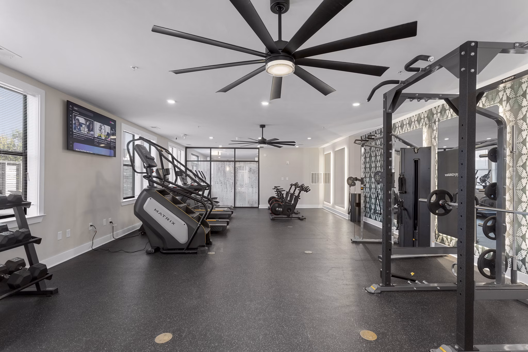 fitness center at 400 Meeting Apartments 