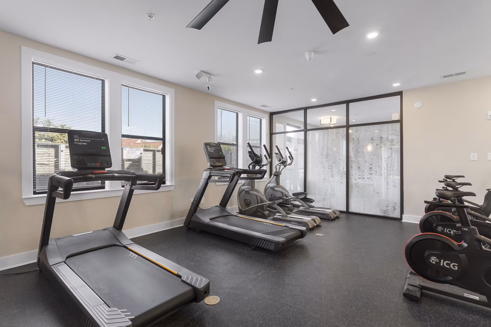 fitness center at 400 Meeting Apartments 