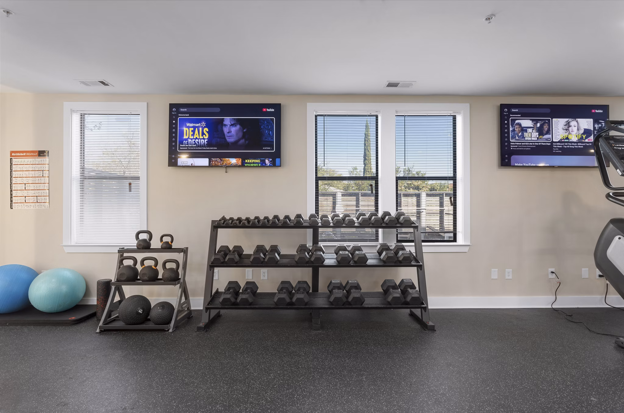 fitness center at 400 Meeting Apartments 