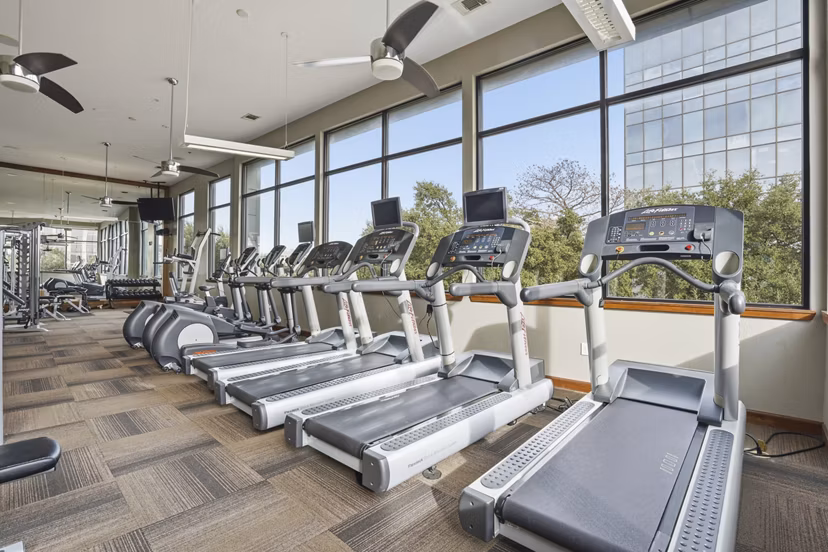 fitness center at Sola Galleria Apartments