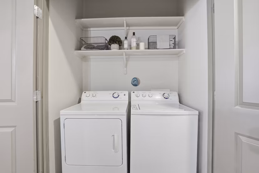 laundry room at Sola Galleria Apartments