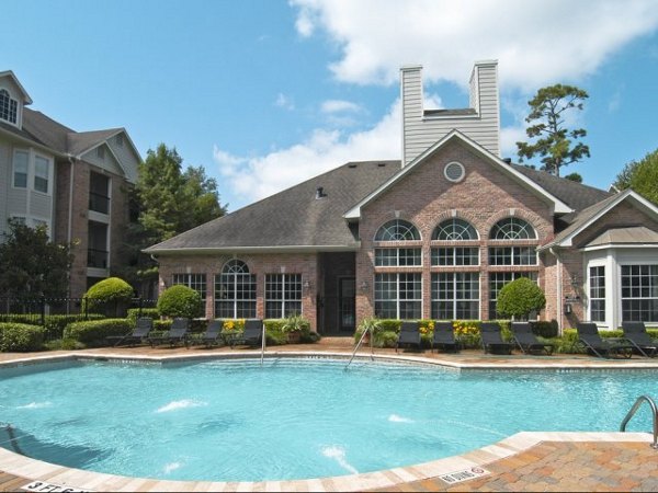 pool at Crossing at White Oak Apartments