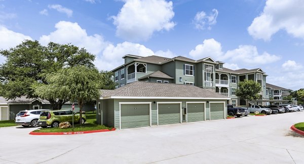 95Twenty Apartments: Stylish luxury apartments in the vibrant Austin neighborhood