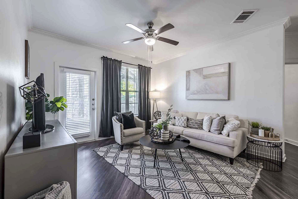 living room at 95twenty Apartments 