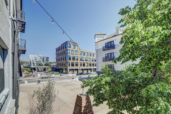 Commons Park West Apartments