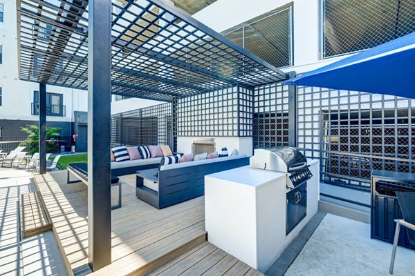 Commons Park West Apartments