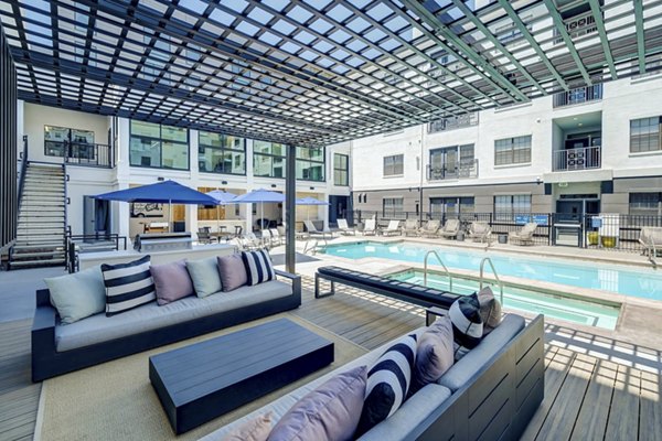 Commons Park West Apartments