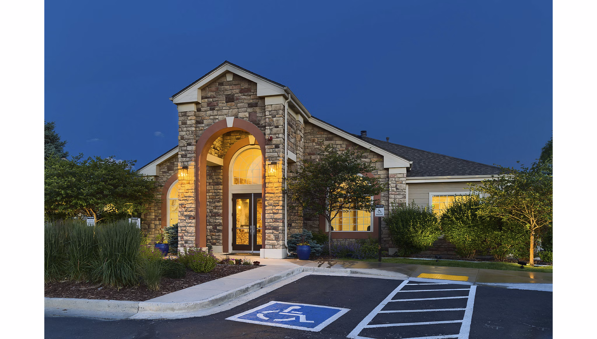 building at Whisper Creek Apartments