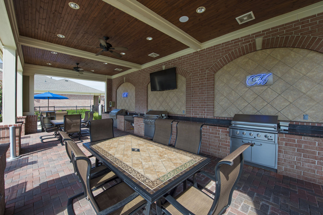 Grill area at Montage At Cinco Ranch Apartments