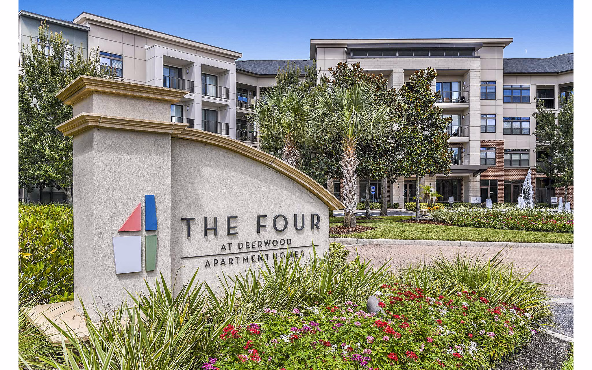 The Four Apartments: Luxurious building in the heart of downtown featuring modern design and spacious balconies