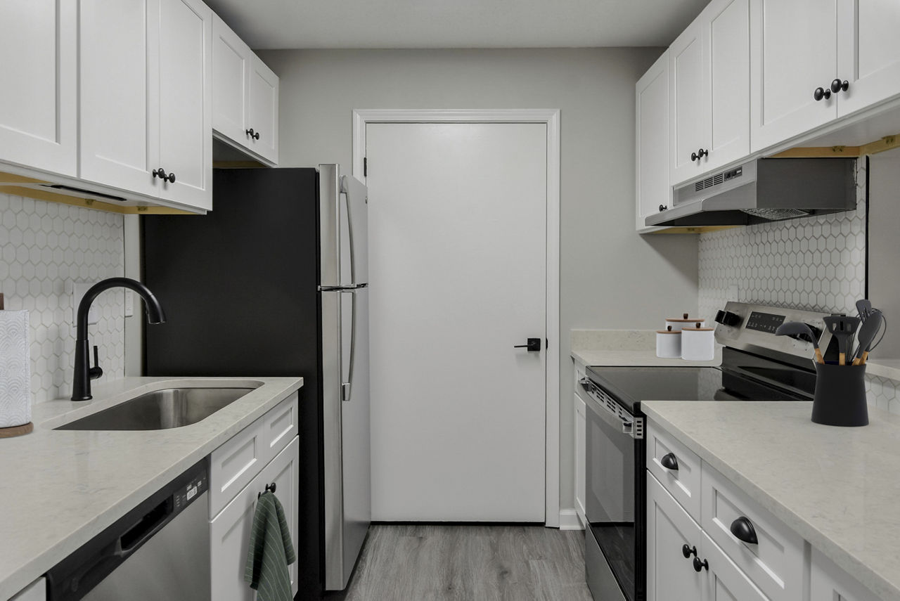 Riverset Apartments 23 of 26