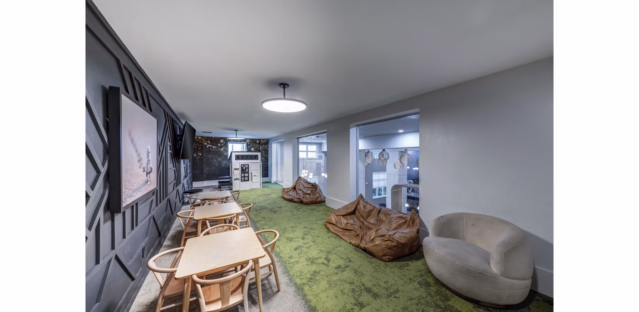 clubhouse at Solmar on 6th Apartments