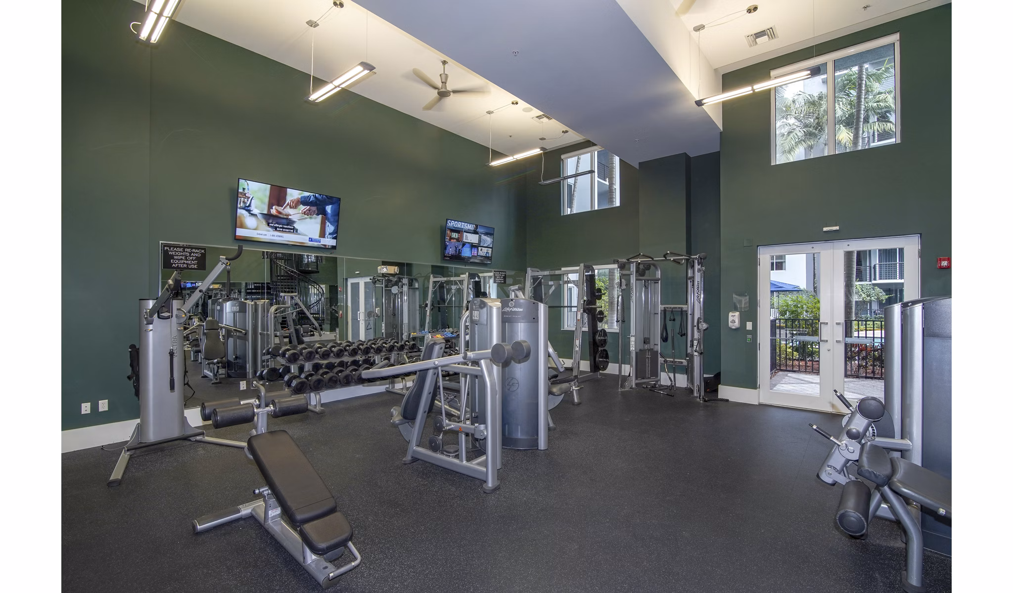 State-of-the-art fitness center with modern equipment at Solmar on 6th apartments