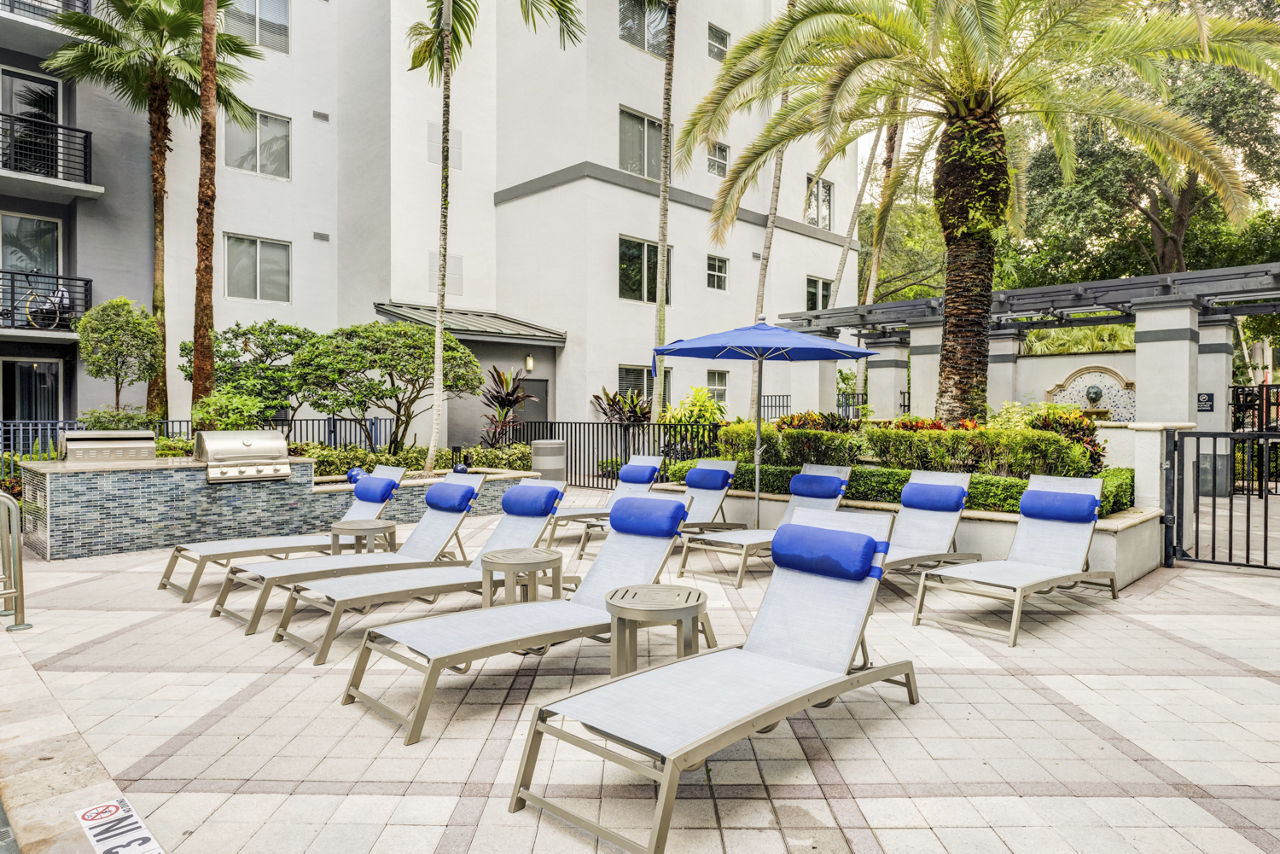 Solmar On Sixth Fort Lauderdale Fl 5 of 12