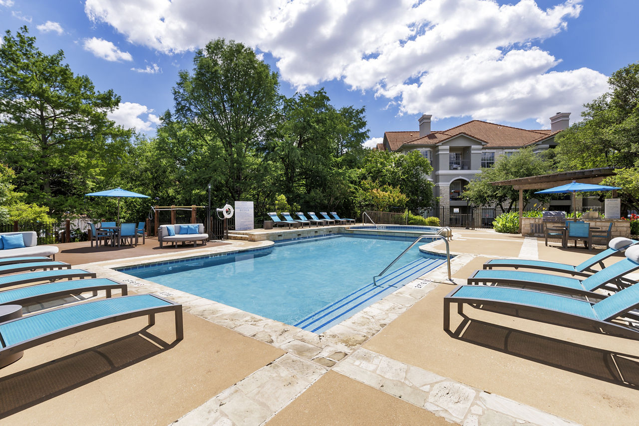 Pool at Boulevard At Town Lake (5 of 5)