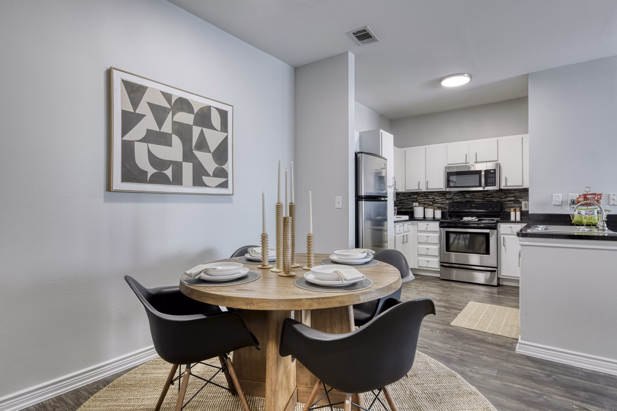 dining room at Archer Stone Canyon Apartments